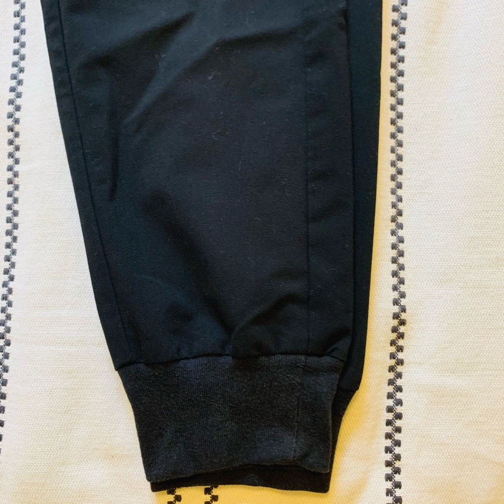 Figs Scrubs. Joggers with double pocket top. - Picture 7 of 8